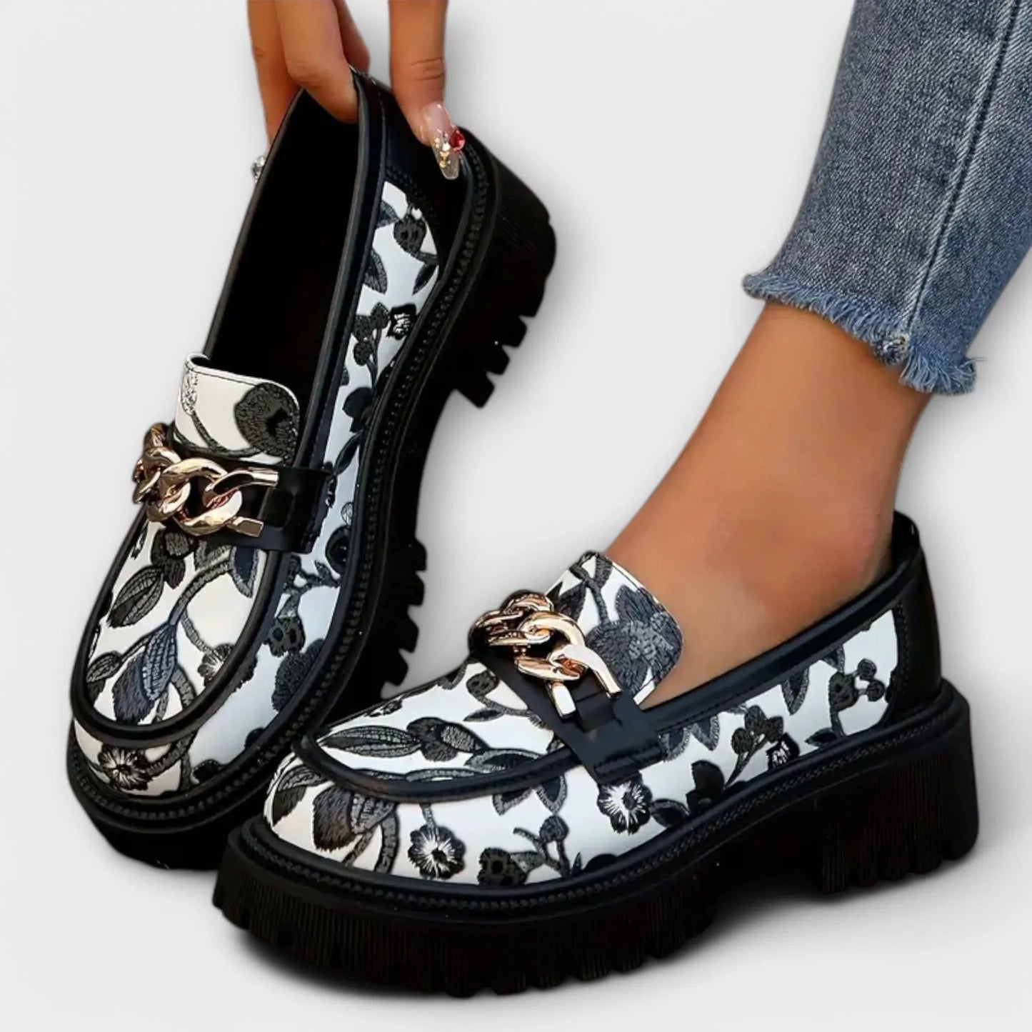 Sandra™ | Mocassins rétro à touche florale