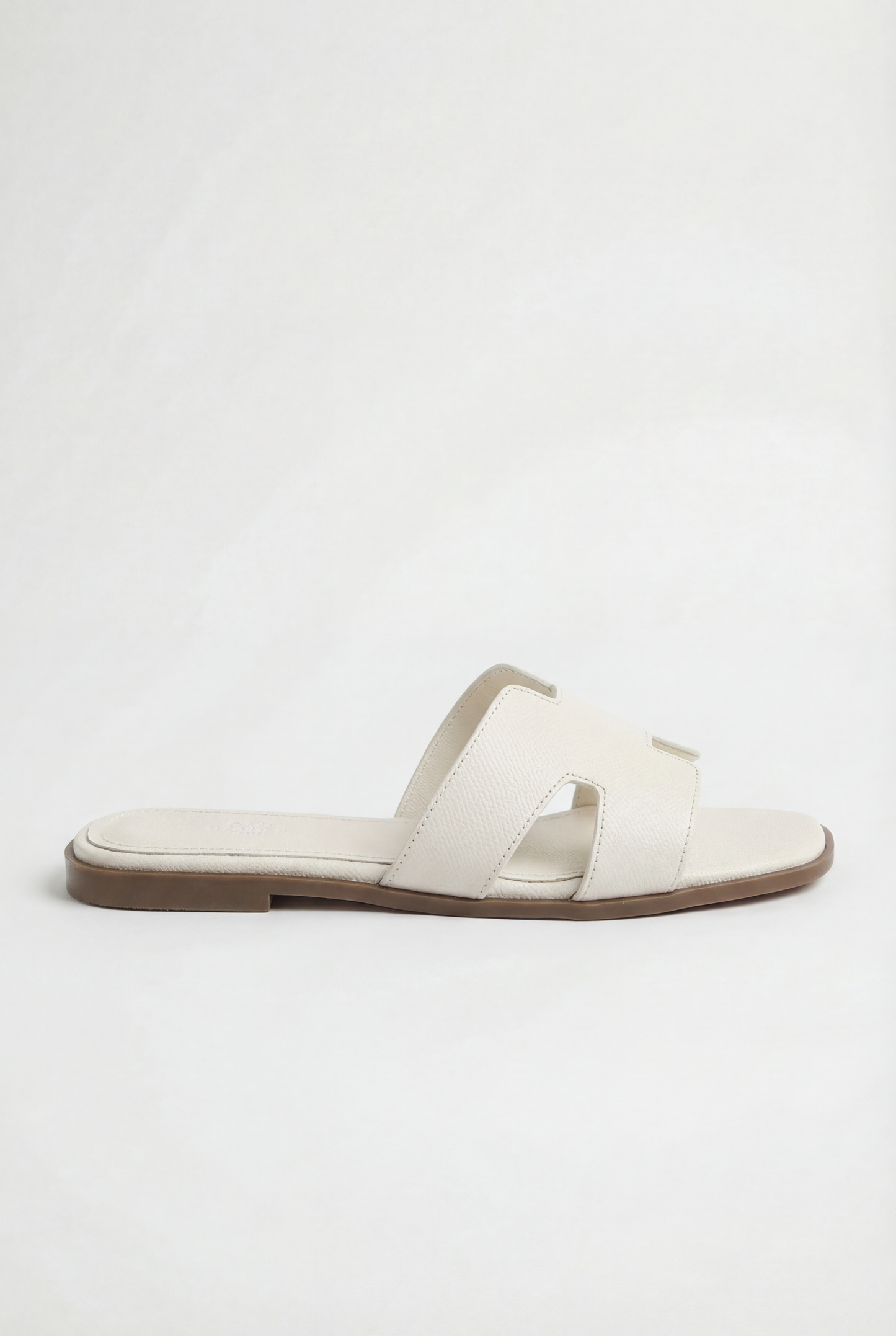 GÉOMÉA™ | SANDALES PLATES EN SIMILICUIR