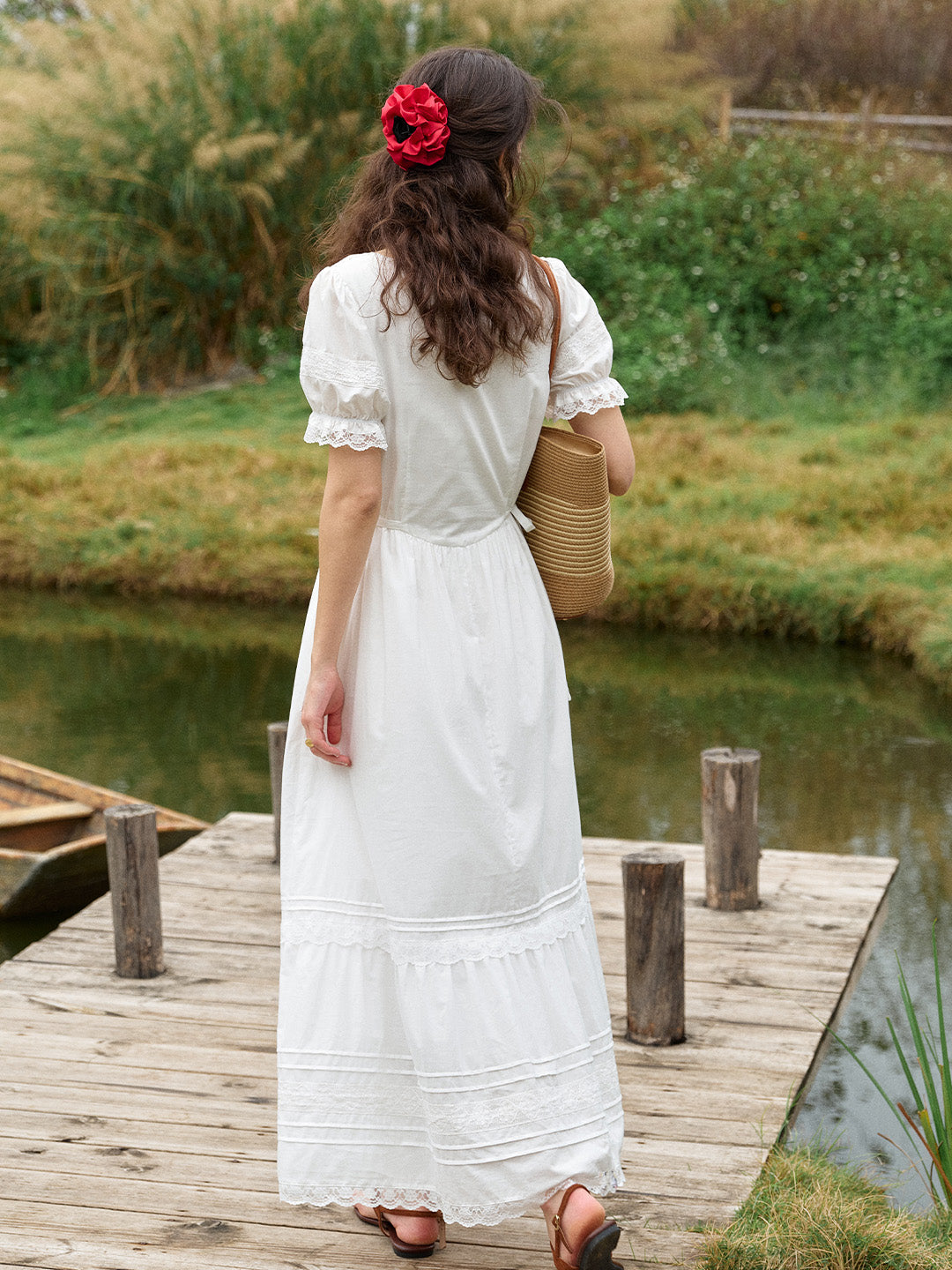 Luella™ | Robe brodée à encolure carrée