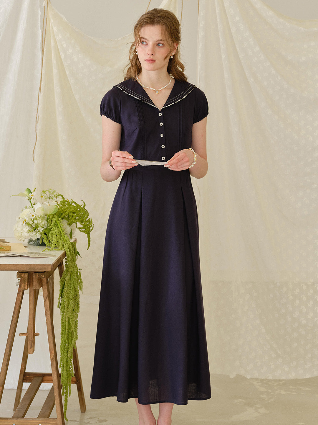 Harper™ | Robe en lin à col en V