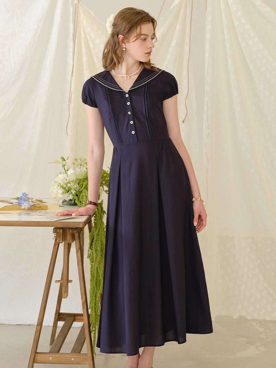 Harper™ | Robe en lin à col en V
