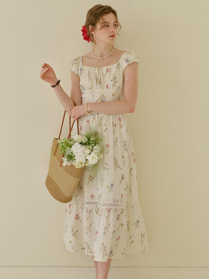 Victoria™ | Robe à col en cœur floral
