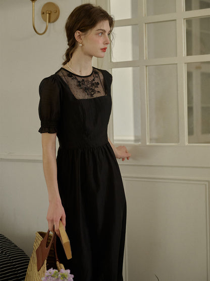 Ariella™ | Robe en maille brodée
