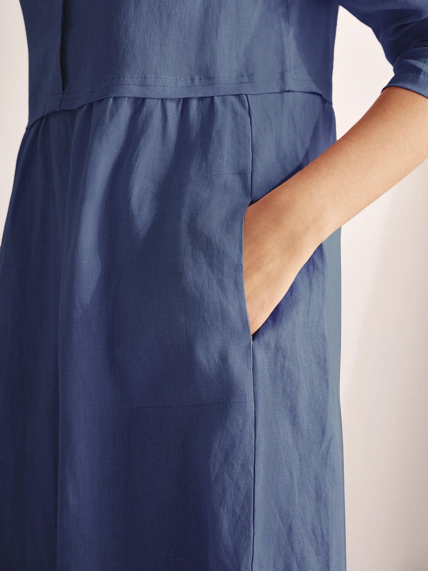 Lucie™ | Robe longue en lin à col en V