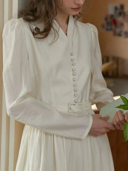 Bridget™ | Robe col V blanc cassé