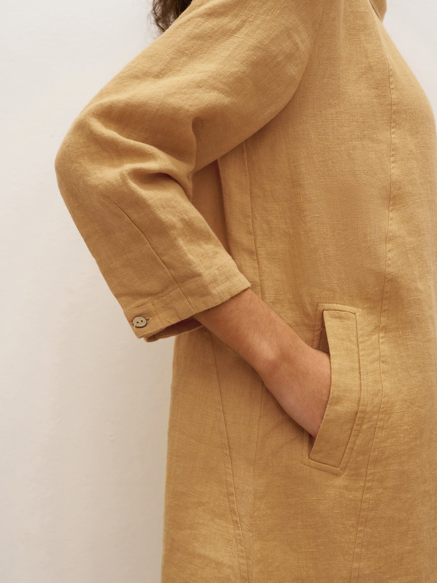 Doriane™ | Midikleid aus Leinen mit weichem Kragen