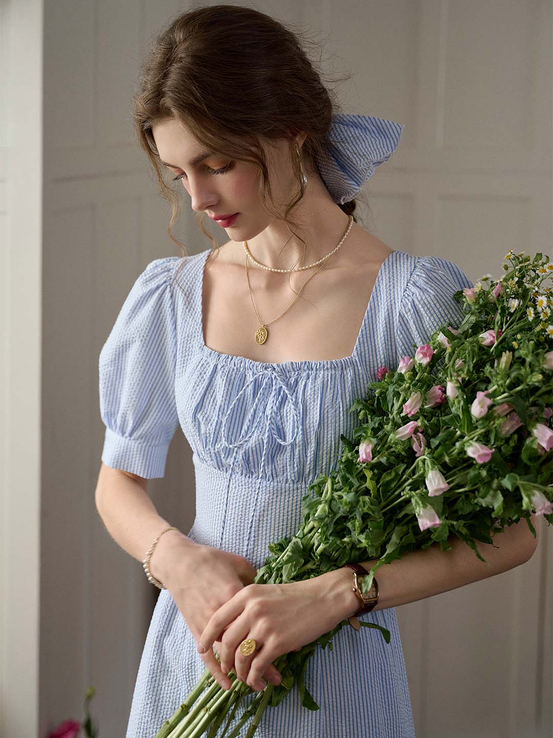 Maisie™ | Robe en coton rayé à col carré