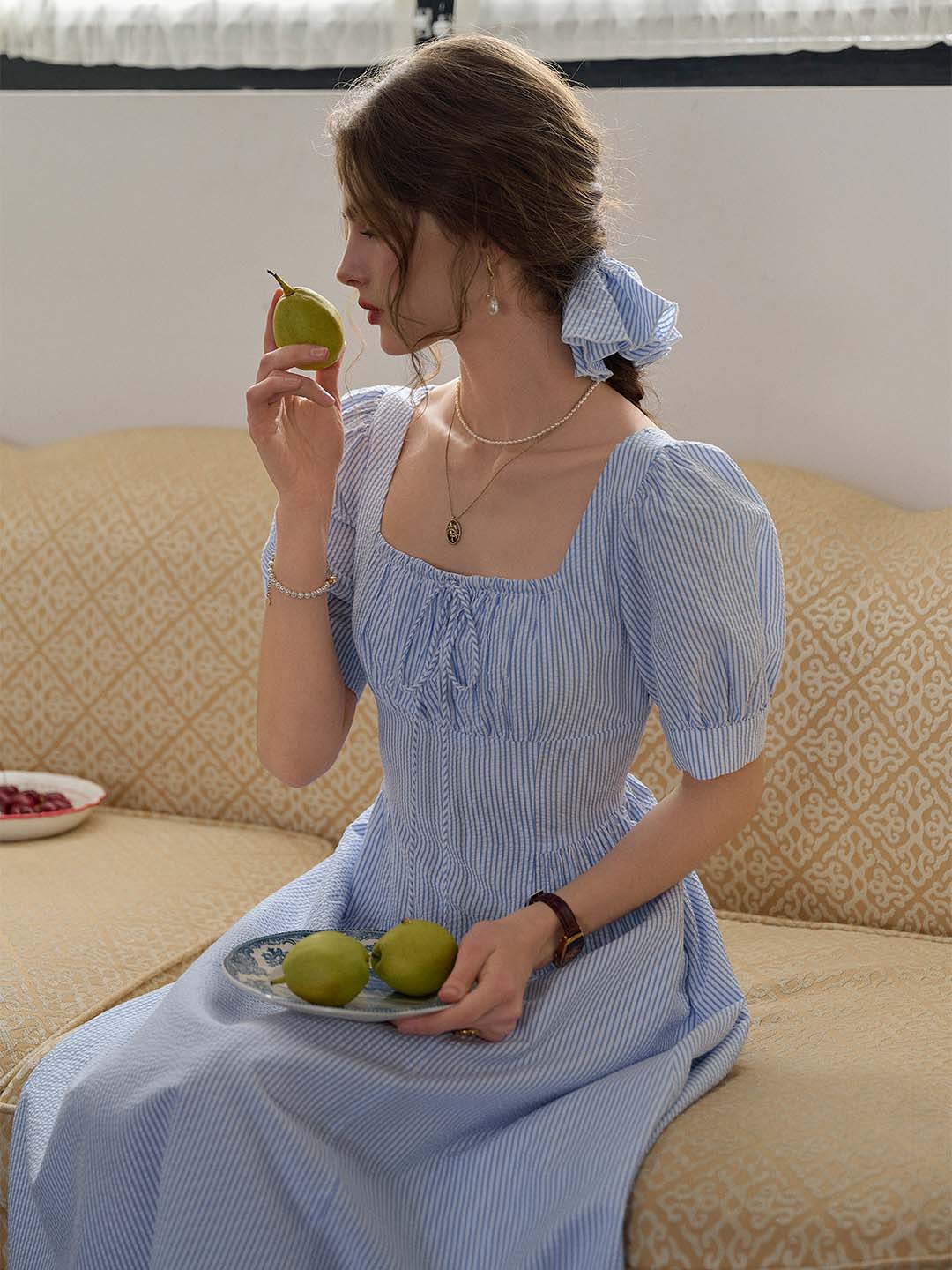 Maisie™ | Robe en coton rayé à col carré