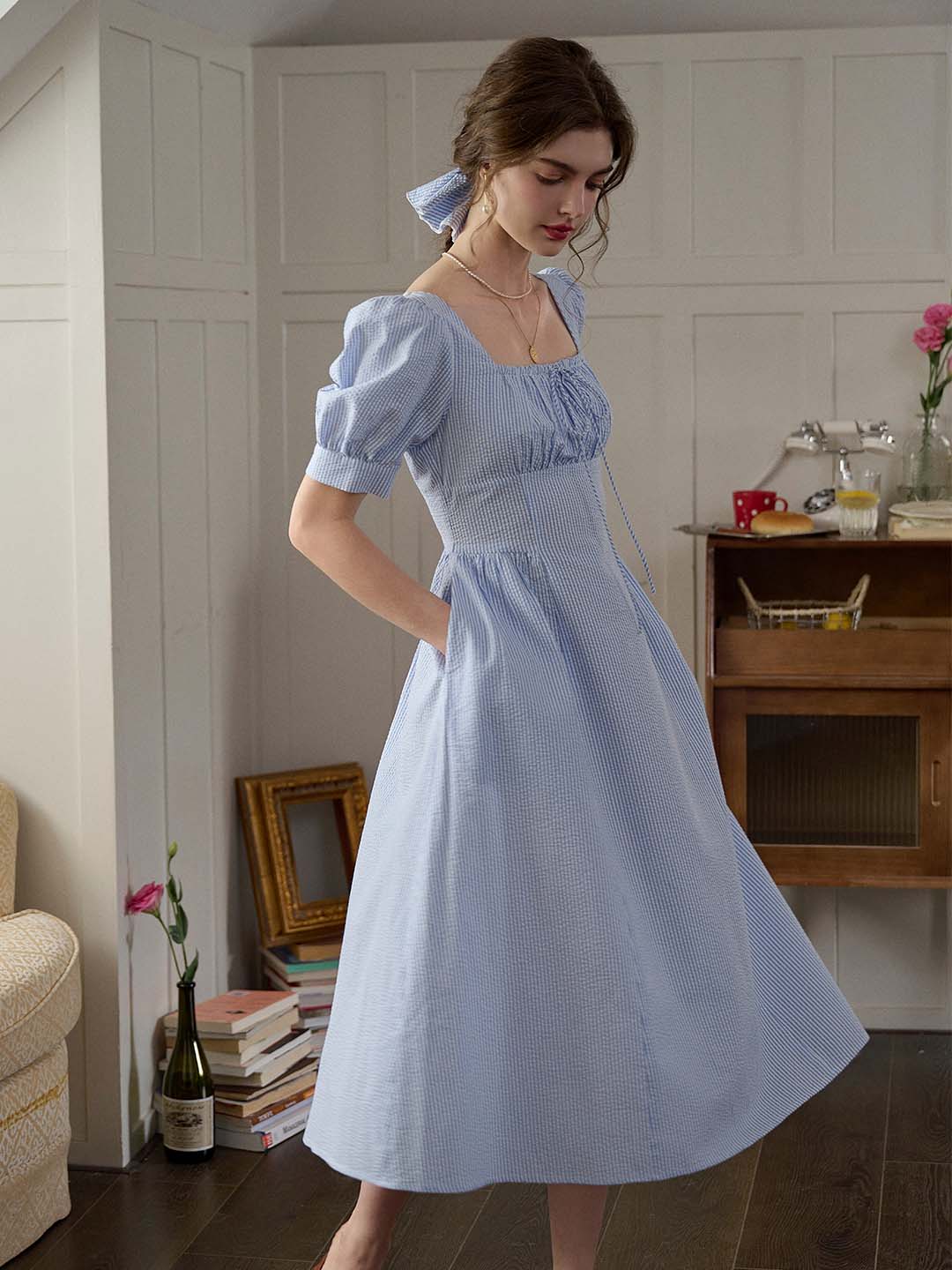 Maisie™ | Robe en coton rayé à col carré