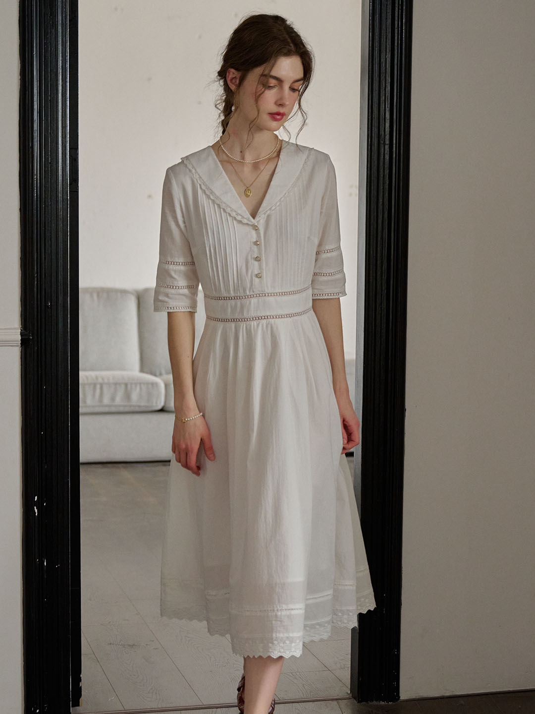 Valentine™ | Robe midi brodée en coton