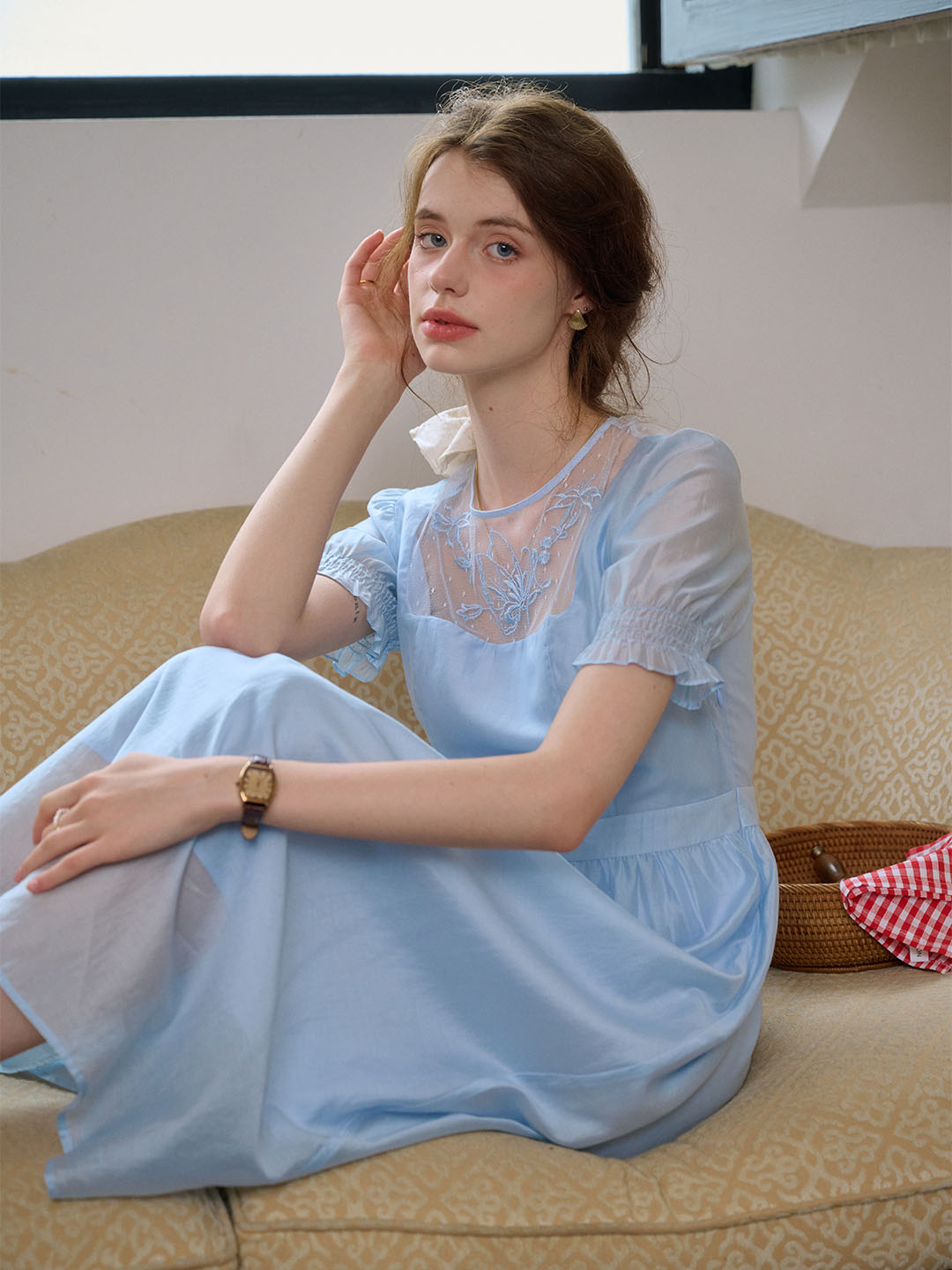 Ariella™ | Robe en maille brodée