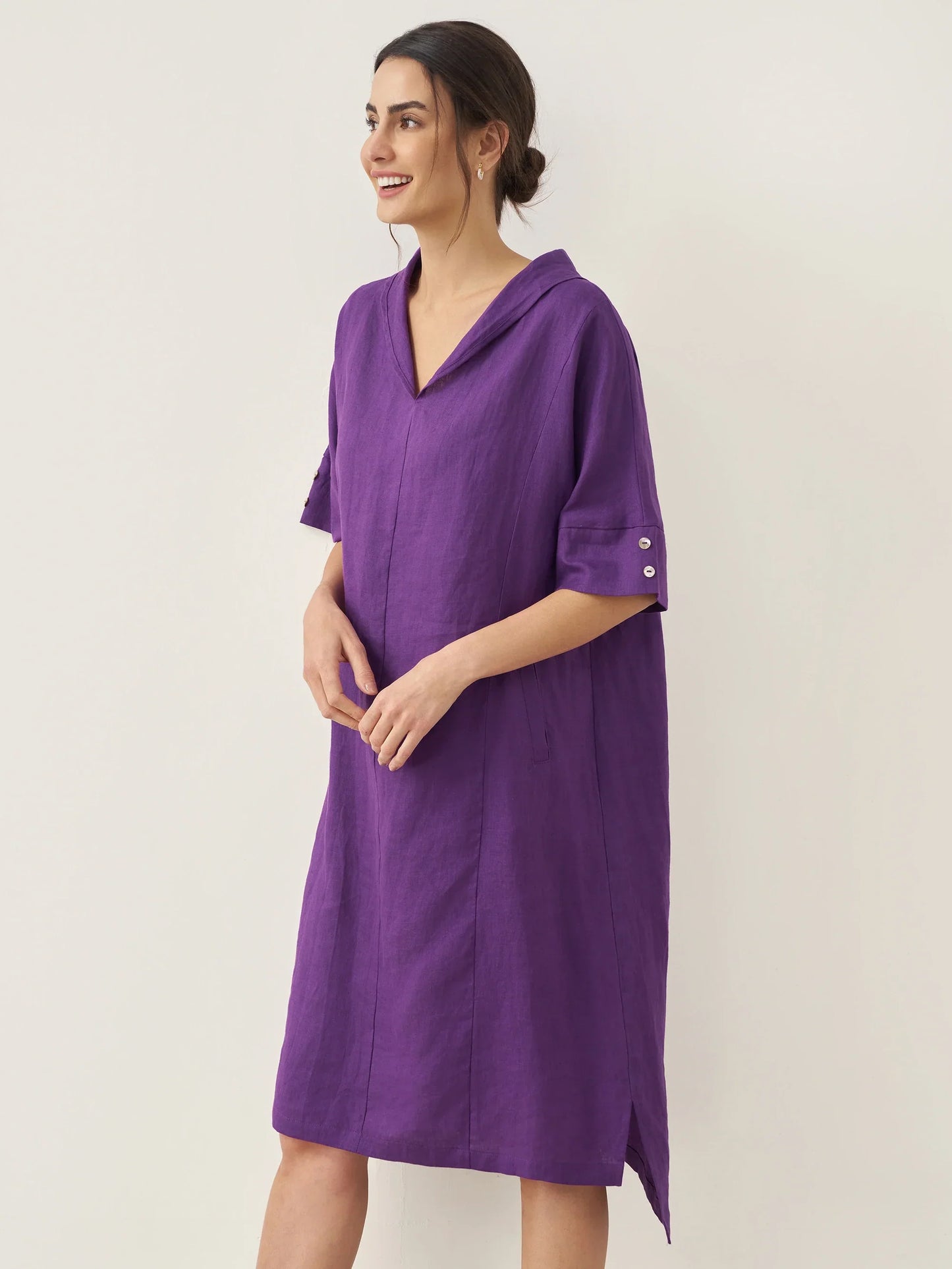 Maëlle™ | Robe midi en lin à col en V
