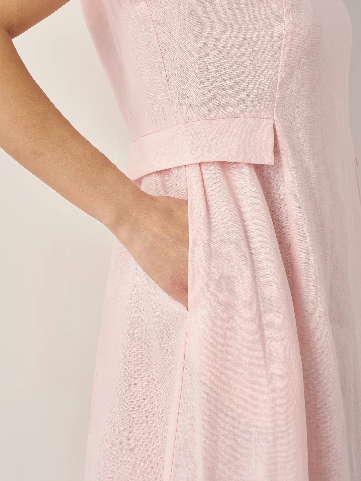 Camille™ | Robe d’été naturelle en lin à col en V