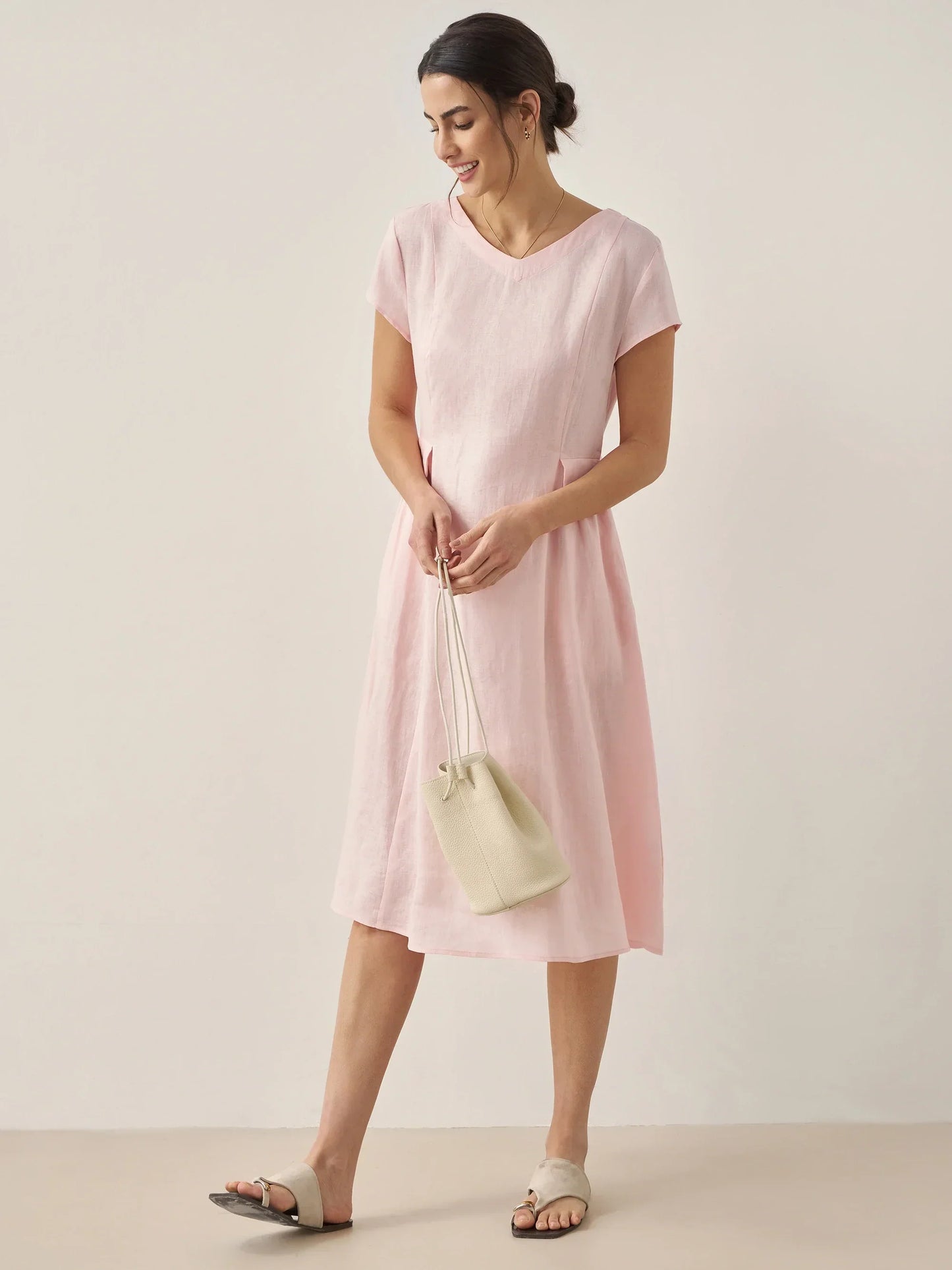 Camille™ | Robe d’été naturelle en lin à col en V