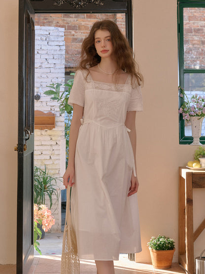 Sia™ | Robe en coton blanc brodée