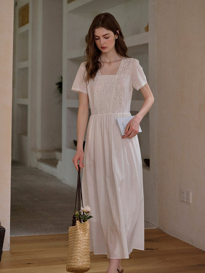 May™ | Robe en coton brodée