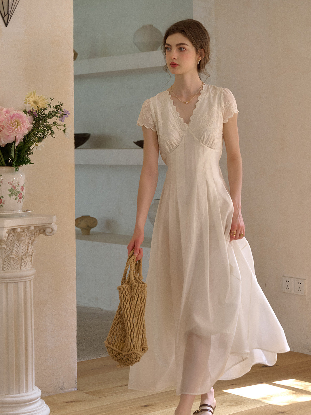 Reagan™ | Robe jacquard col V ondulé