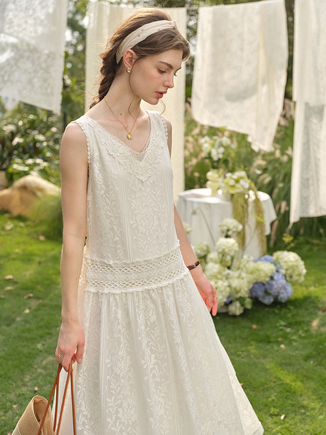 Élise™ | Robe en coton ajouré et dentelle