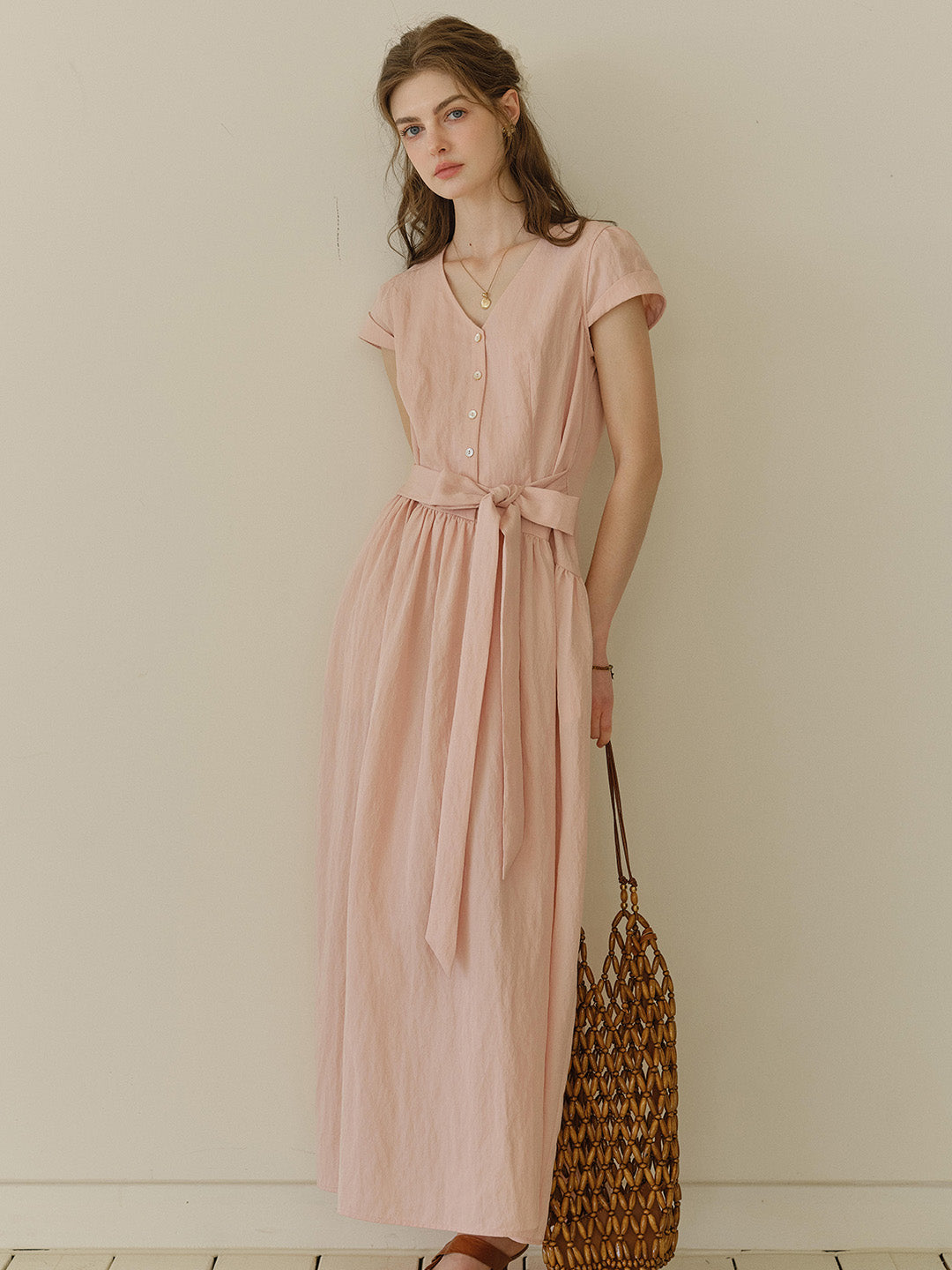 Sofia™ | Robe à col en V avec nœud