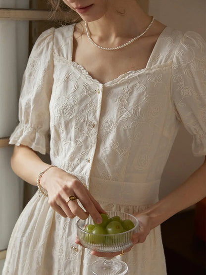 Ayra™ | Robe à col en cœur