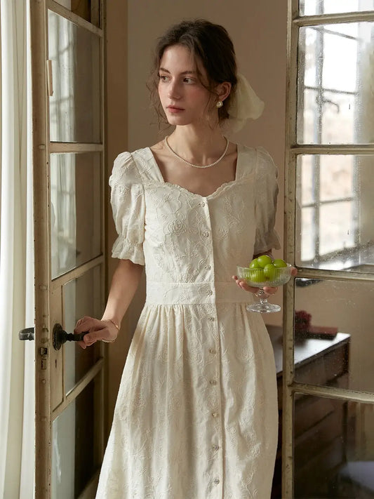 Ayra™ | Robe à col en cœur