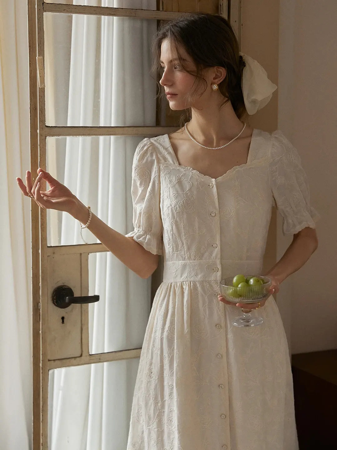 Ayra™ | Robe à col en cœur