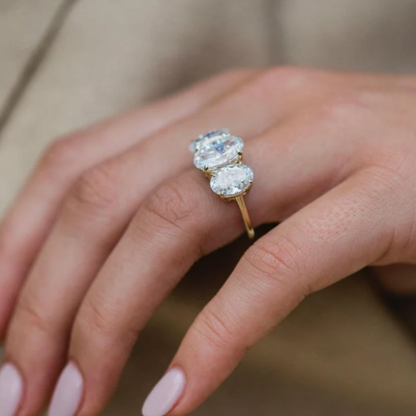 Laure™ | Bague 3 pierres ovale