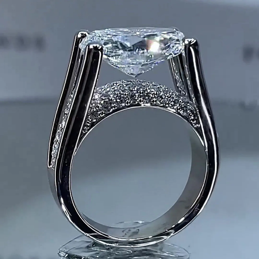 Naïa™ | Bague de fiançailles ovale serti inversé