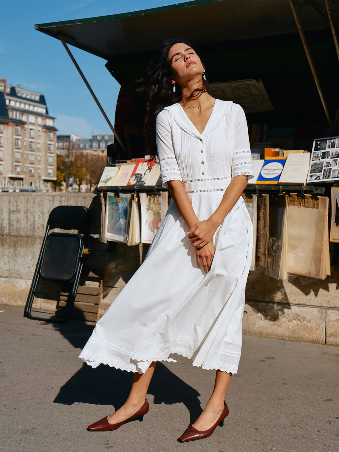 Valentine™ | Robe midi brodée en coton