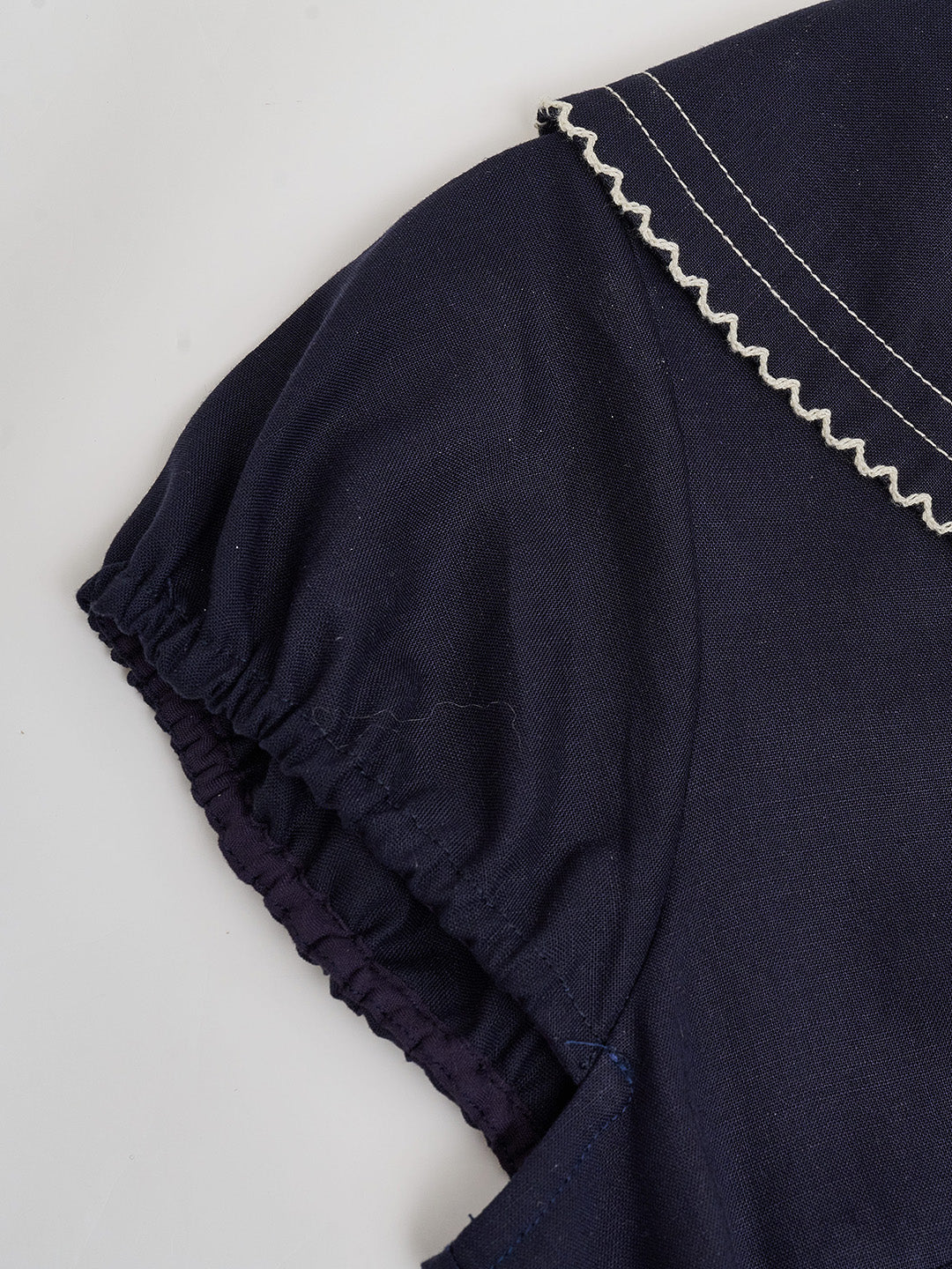 Harper™ | Robe en lin à col en V