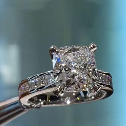 Roxane™ | Bague de fiançailles coussin 3 carats