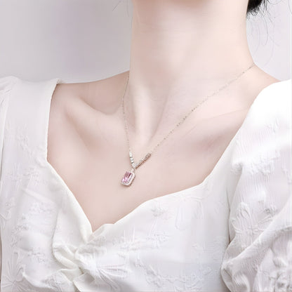 Celeste™ | Collier Cube Lumé