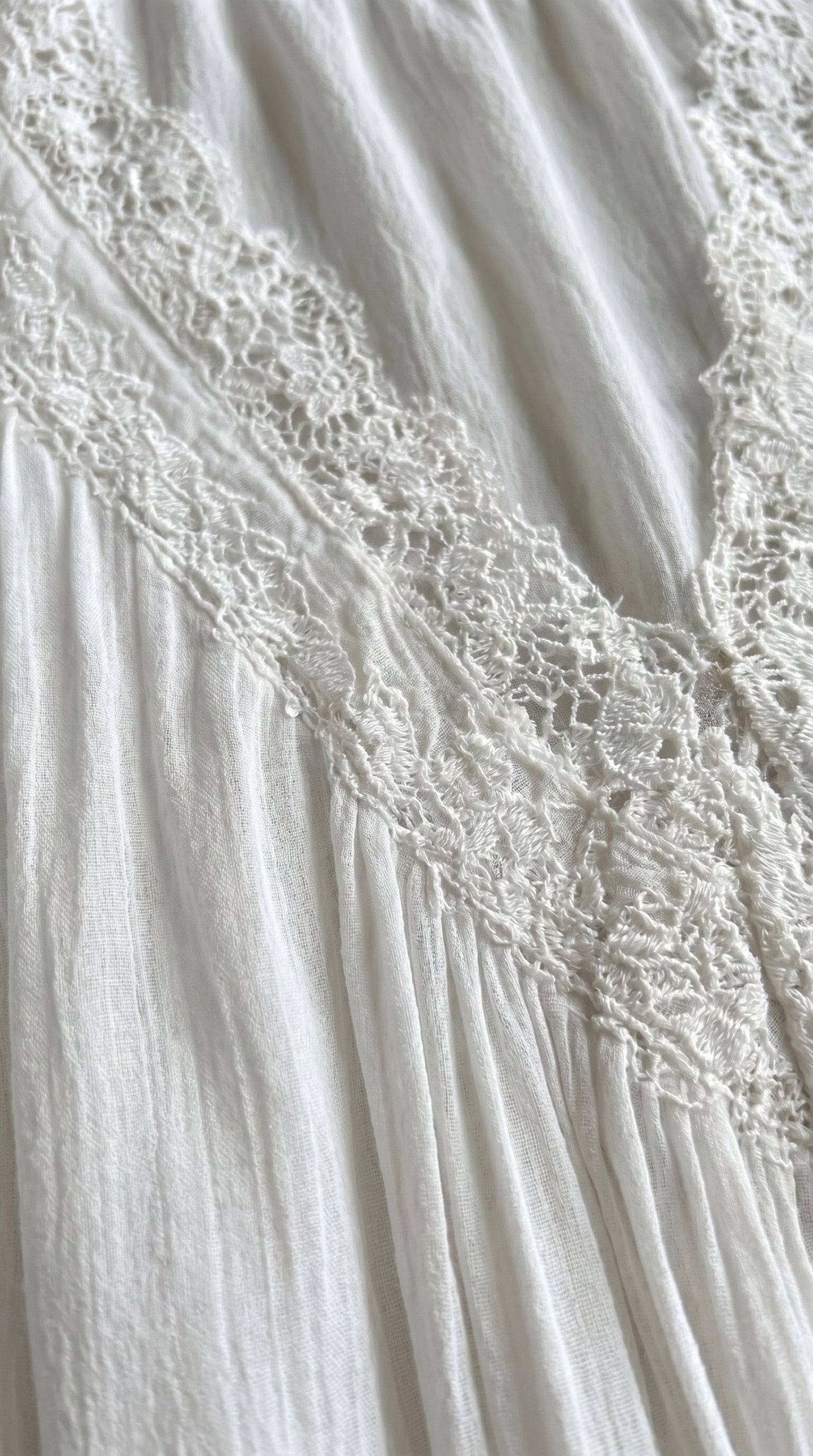 Nuit™ | Robe courte dos nu en mousseline