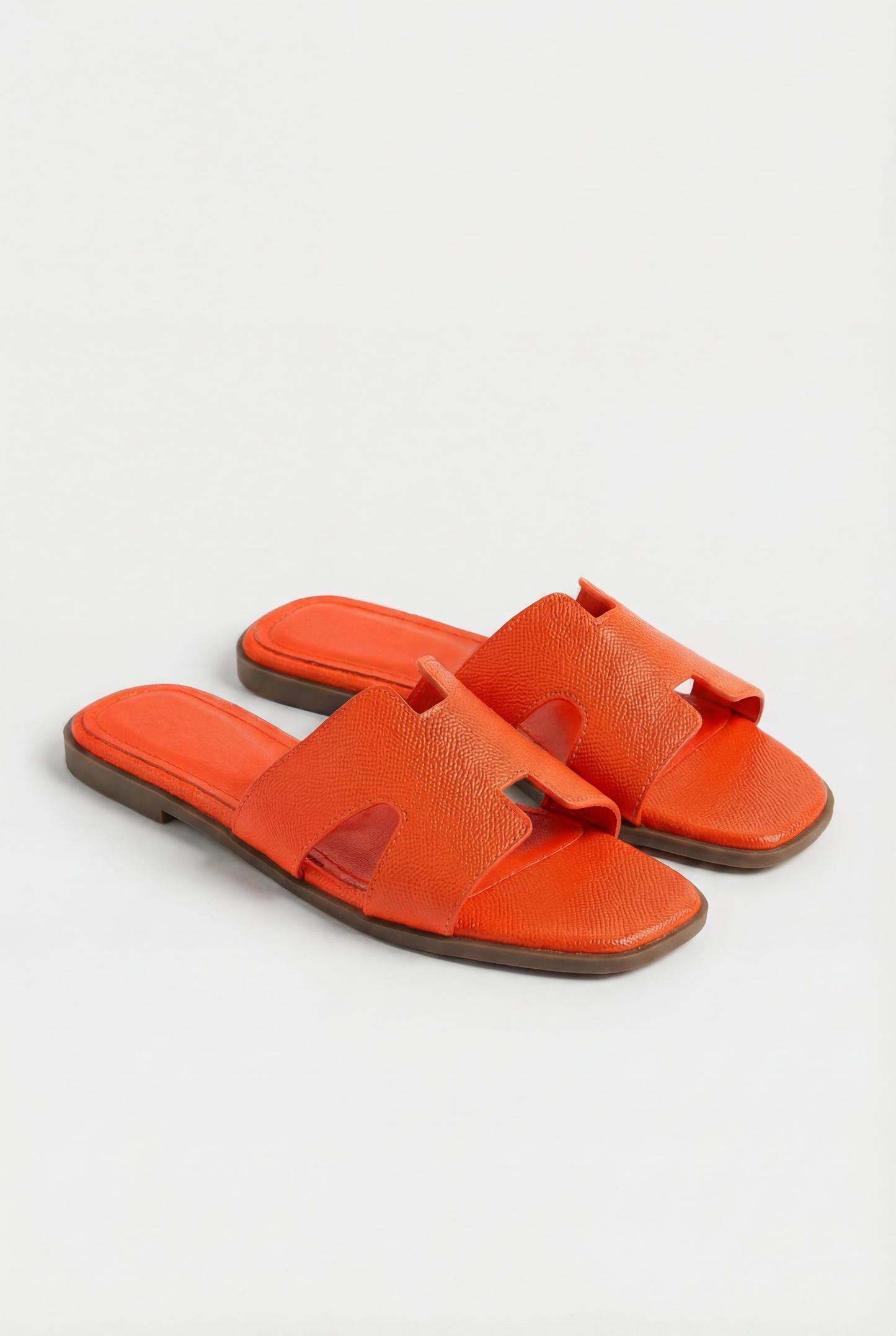 GÉOMÉA™ | SANDALES PLATES EN SIMILICUIR