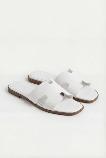 GÉOMÉA™ | SANDALES PLATES EN SIMILICUIR