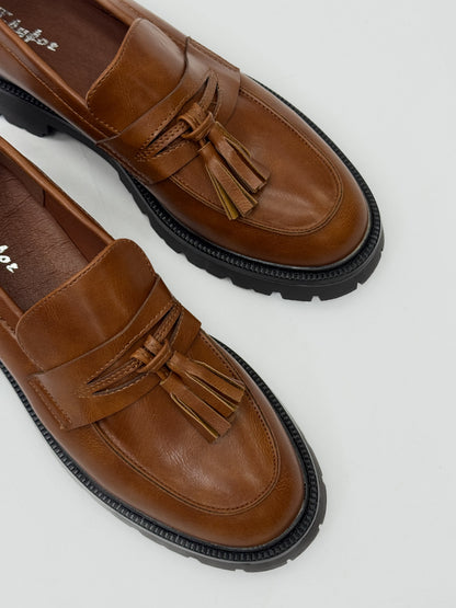 Elira™ | Mocassins marron à pampilles chunky