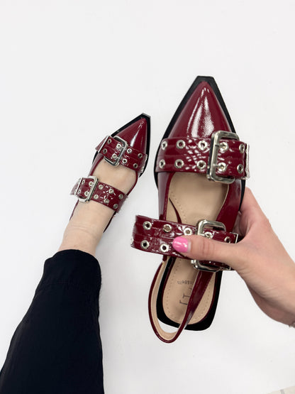 Giavanna™ | Ballerine en vernis cloutée