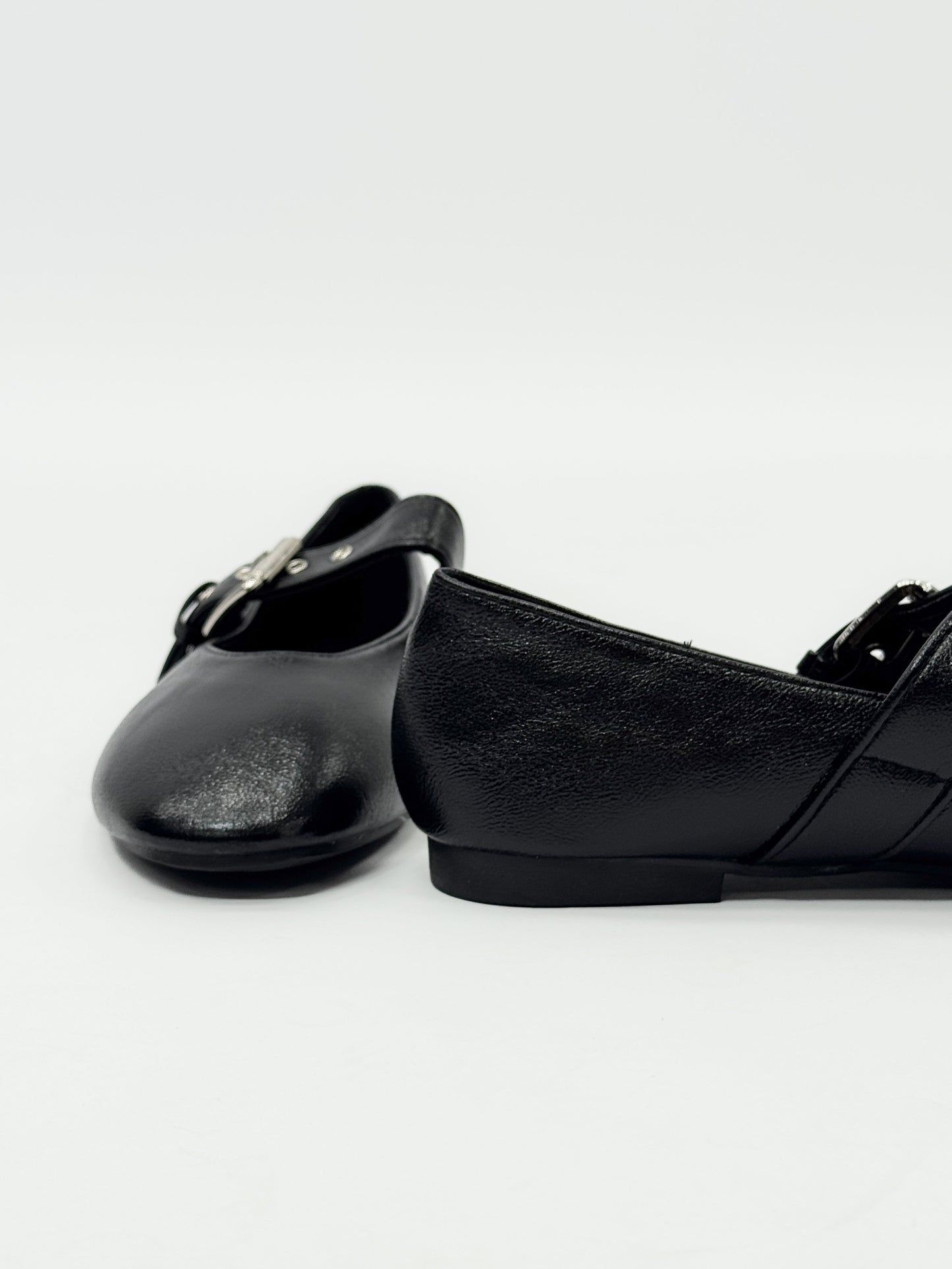 Alviera™ | Noires à Boucle Réglable