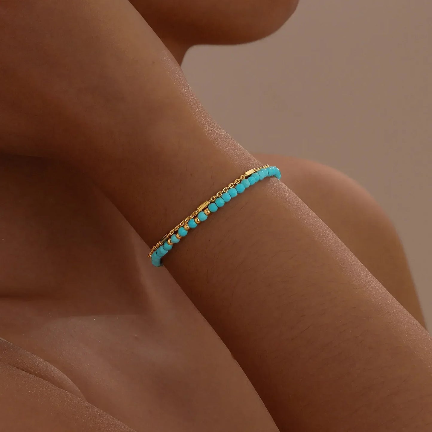 Iridessa™ | Bracelet doré à maillons doubles avec turquoise