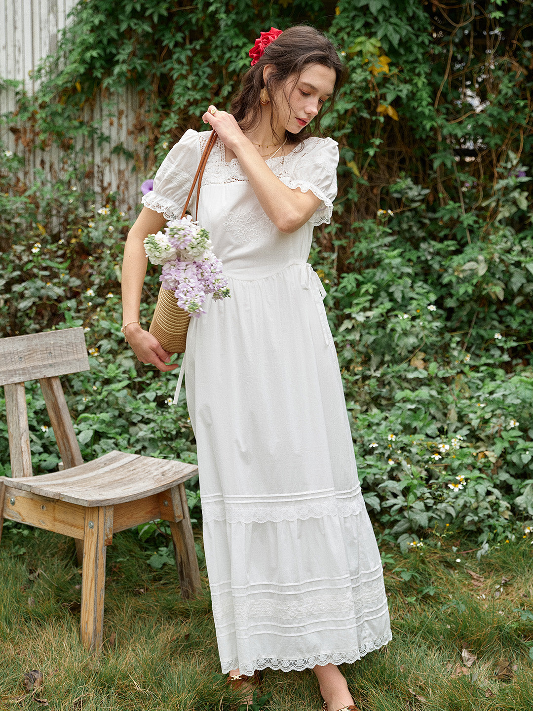 Luella™ | Robe brodée à encolure carrée