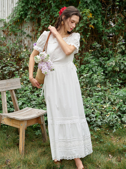 Luella™ | Robe brodée à encolure carrée
