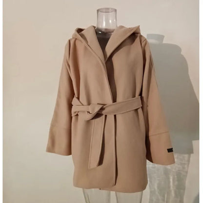 Elira™ | Manteau en laine à capuche